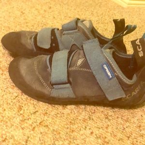 Rock climbing shoes size 39
